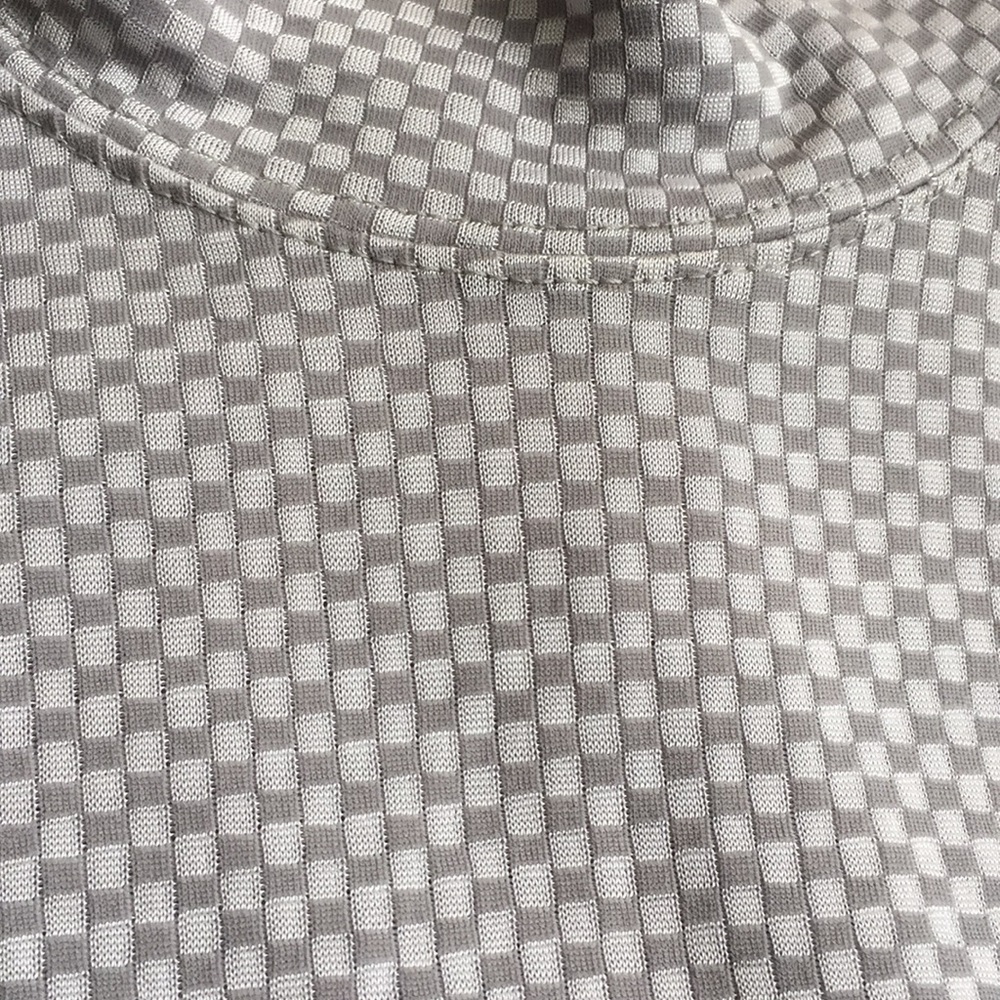 Sinheung Sleeveless Small Checkerboard Pattern Turtleneck Top - Picture 7 of 13
